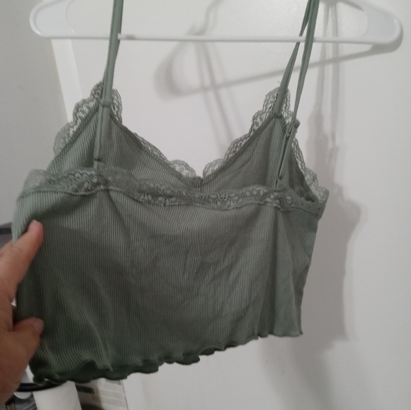 Weekend Edition Sage Green Ribbed Cropped v Neck Boho Tank w Lacey floral trim - Picture 5 of 7